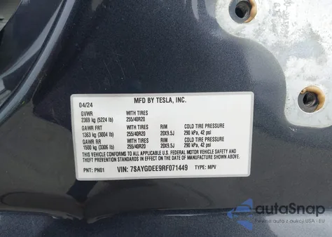 2024 Tesla Model Y Long Range Dual Motor All-Wheel Drive z USA, uszkodzony, nr VIN 7SAYGDEE9RF071449